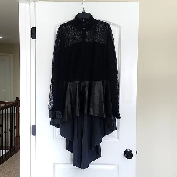 NWT ASHLEY STEWART BLACK LACE & FAUX LEATHER HI LOW GOTHIC TOP SIZE 14/16 - Picture 2 of 16